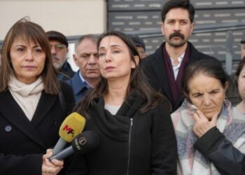 Tulay Hatîmogullarî Çîçek Otlu nêweşxane de zîyaret kerd