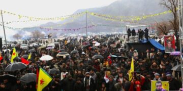 Şayîya Newroza Qendîlî bi tewrbîyayîşê bi hezaran kesan dest pê kerd