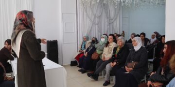 Li Denîzliyê gotûbêja ‘Di îslamê de cihê jinan’ hate lidarxistin