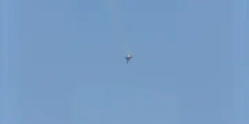 Teyareyê şerî yê Amerîkayî Kuweytî ser o ameyê vistene