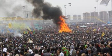 Hunermendên Newrozê yên 3 bajarên din diyar bûn