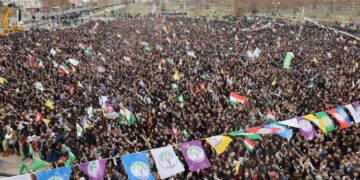 Xeylê şaristanan de bi se hezaran Newroze pîroz kenê