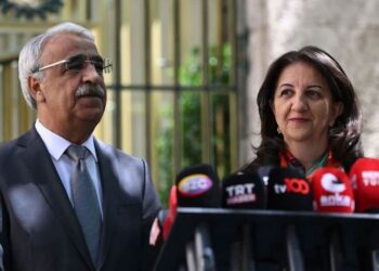 Heyetê DEM Partî yê Îmralîyî Selahattin Demirtaş zîyaret kerd