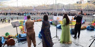 Agirê Jiyan piştî 23 salan li Newroza Amedê ye: Em bo gurkirina agirê Newrozê hatine