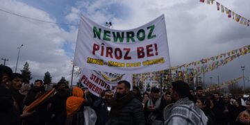 Girtiyên siyasî: Roja vejîna destana azadiyê ye