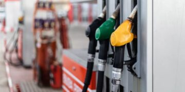 Tesîrê girewtişê Neqebê Hurmuzî: Seba benzînî zemo newe!