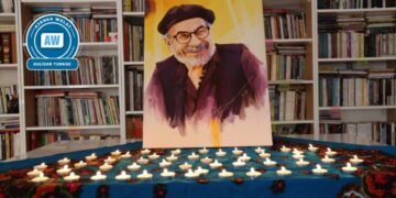 ‘Ehmed Huseynî şêxê şîîra moderne ya Kurdî bî’