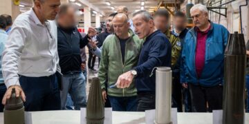 Îsraîlê ji Fransayê stendina çekan sekinand