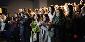 Akademiya Jineolojiyê fîlmê “Jinwar” da temaşekirin