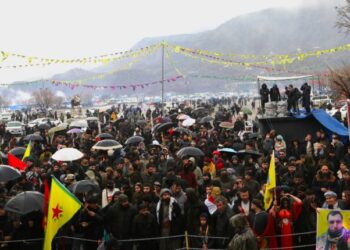 Bi hezaran li Qendilê kom bûn û Newrozê pîroz kirin