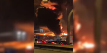 Li Riyadê li dijî Balyozxaneya DYAyê êriş: Agir bi avahiyê ket