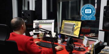 ‘Dildar bi kîjan zimanî bixwazin em ê pirtûka wan bideng bikin’