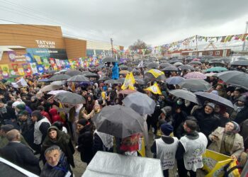 ‘Em ê bi yekîtiya Kurdan jiyaneke nû ava bikin’