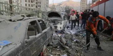 Tehran şevê di bin êrişên hewayî yên Amerîka û Îsraîlê de derbas kir