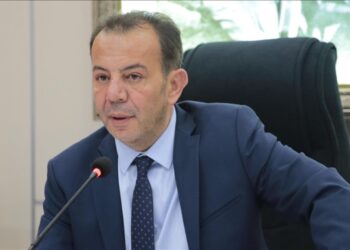 Şaredarê Boluyê Tanju Ozcan hat girtin