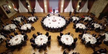 Endamên Komîsyona Meclîsê di fitarê de hatin ba hev