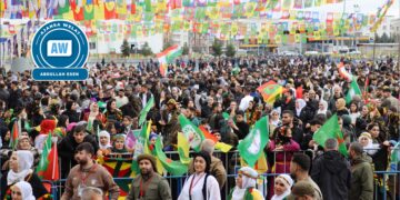 ‘Em dixwazin gelê Êlihê bi cil û bergên xwe ve li qadê be û peyama xwe bide’