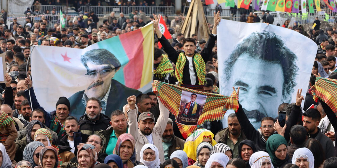Gelê Agiriyê bi dilsozî Newroz pîroz kir: Kurd azadiya rêber û zimanê xwe dixwazin  