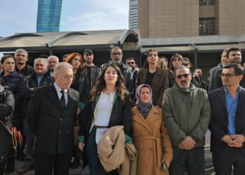 A.K. a 16 salî ku ji ber hûnandina porê xwe hatibû girtin, hat berdan