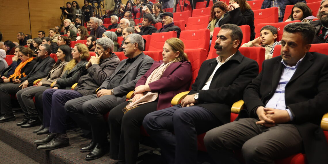 Li Amedê bîranîna Helebceyê: Yekîtî dikare pêşî li komkujiyan bigire