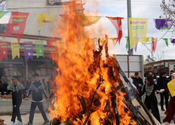 Li navçeyên Amedê Newroz tê pîrozkirin