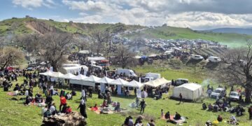 Şahiya Serhivdeyê bi dîwana dengbêjan berdewam kir