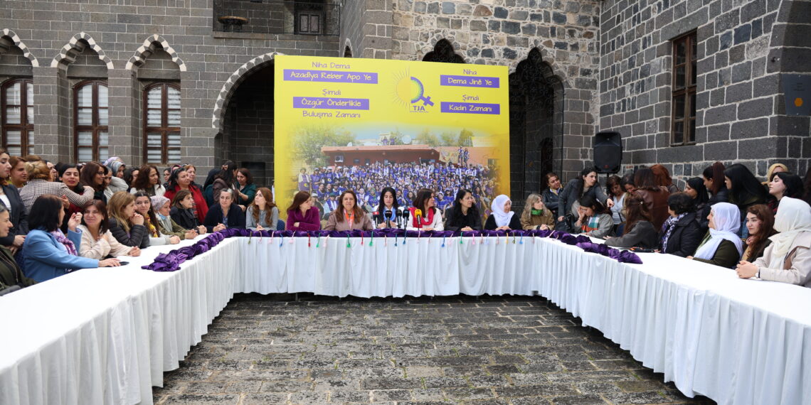 Ji TJAyê deklarasyona 4ê Nîsanê: Heta ku Rêber Apo azad nebe aştiyeke mayînde jî pêk nayê