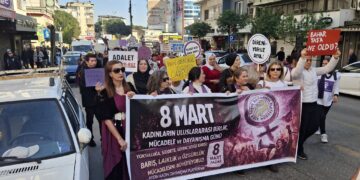 Li Aydinê meşa 8ê Adarê: Em teslîmî tarîtiyê nabin