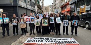 Xizmên Windayan faîlên Îkbal Yaşar pirsîn