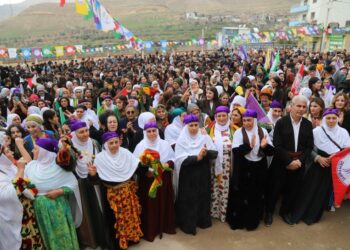 Newroza Dêrikê bi coşeke mezin hat pîrozkirin