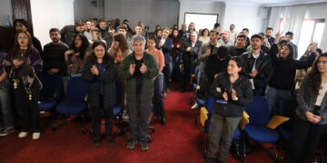 Ciwanan civîna ‘Siberoja Azad’ li dar xist