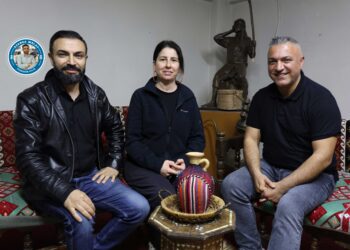 Koma Agirê Jiyan: Werin em bi ruhê Newroza azadiyê stranên xwe bibêjin