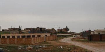 Grûbanê girêdayê Hukmatê Demkî 74 dewê Kobanî talan kerdê