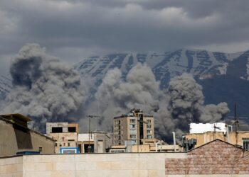 Şerê Îsraîlê û Îranê di roja 2yemîn de ye: Îsraîl ragihand ku ji bo kontrolkirina qada hewayî ya Îranê hindik maye TÊ NÛKIRIN