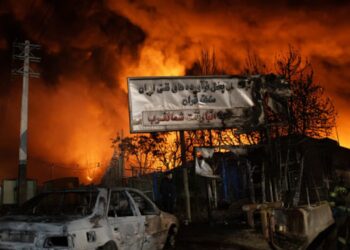 Di şerê Îsraîl, Amerîka û Îranê de bombebarana balefiran û avêtina moşekan didome