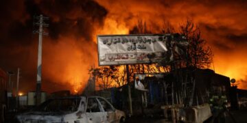 Di şerê Îsraîl, Amerîka û Îranê de bombebarana balefiran û avêtina moşekan didome