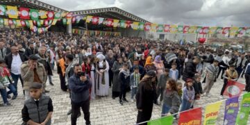 ‘Newroza bê em ê bi Rêber Apor re pîroz bikin’