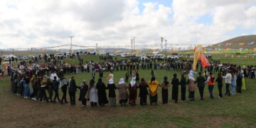 Govenda azadî û yekîtiyê li dora agirê Newrozê gerandin