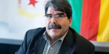Pîrozbayîyê Newroze yê qezayanê Wanî seba wefatê Salih Muslimî ameyê betalkerdene