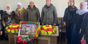 Bi girseyî serdana şîna Denîz Toprak hate kirin