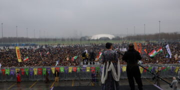 Stenbol de şayîya Newrozê dest kerd ci