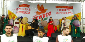 Newroza Tekîrdagê bi stranên Koma Erbaneyê dest pê kir