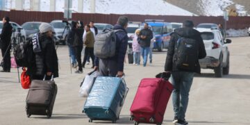 Gelê Îranê di nav tirs û fikaran de ye