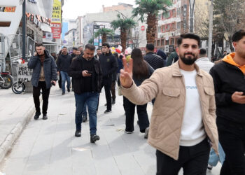 Welatiyên Wanê: Liv û tevger heye lê dan û standin nîne