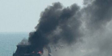 DYAyê li Bender Abbasê li keştiya şerî ya Îranê da