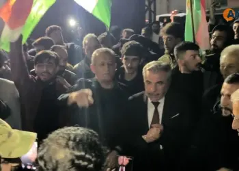 Hikûmeta Sûriyê û Rêveberiya Xweser li Şamê Newrozê pîroz dikin