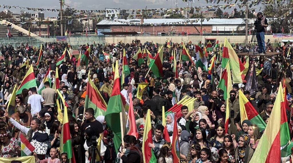 Qamişlo, Tirbespi û Amûdê de bi des hezaran Newroze pîroz kenê