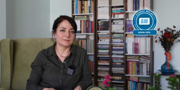 ‘Kaniya wêjeya niviskî wêjeya devkî ye’