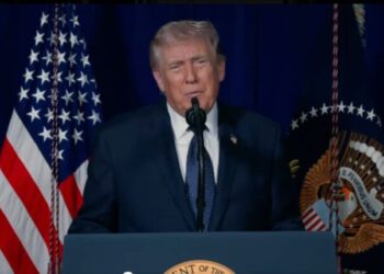 Trump: Îranê daxwaza agirbestê kir