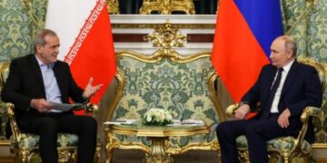 Pezeşkiyan û Putîn civiya: Ji bo aştiya mayînde amade ne